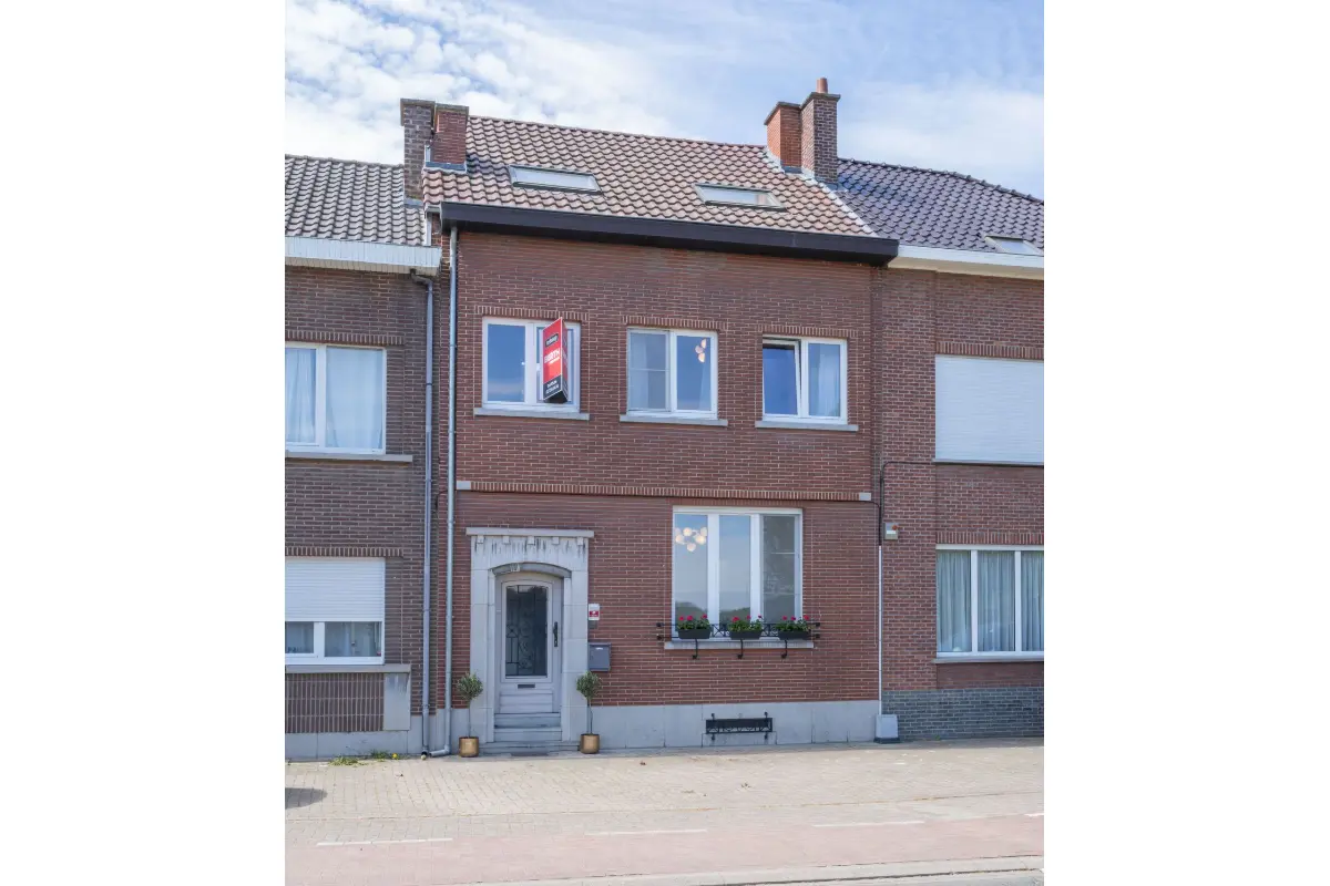 Huis te  koop in Lembeek 1502 369000.00€ 3 slaapkamers 185.00m² - Zoekertje 739297
