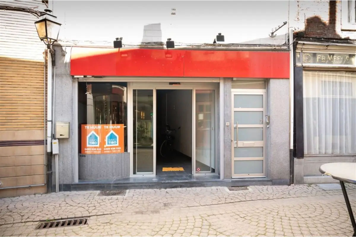 Handelszaak te  huur in Tienen 3300 900.00€  slaapkamers 147.00m² - Zoekertje 739863