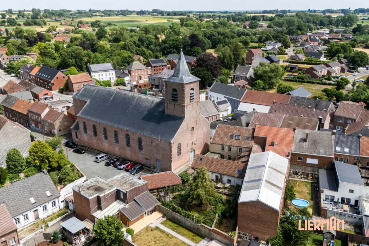 Handelszaak te  koop in Bever 1547 695000.00€  slaapkamers m² - Zoekertje 739902