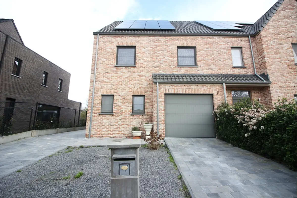 Huis te  koop in Mazenzele 1745 529000.00€ 4 slaapkamers 210.00m² - Zoekertje 740786