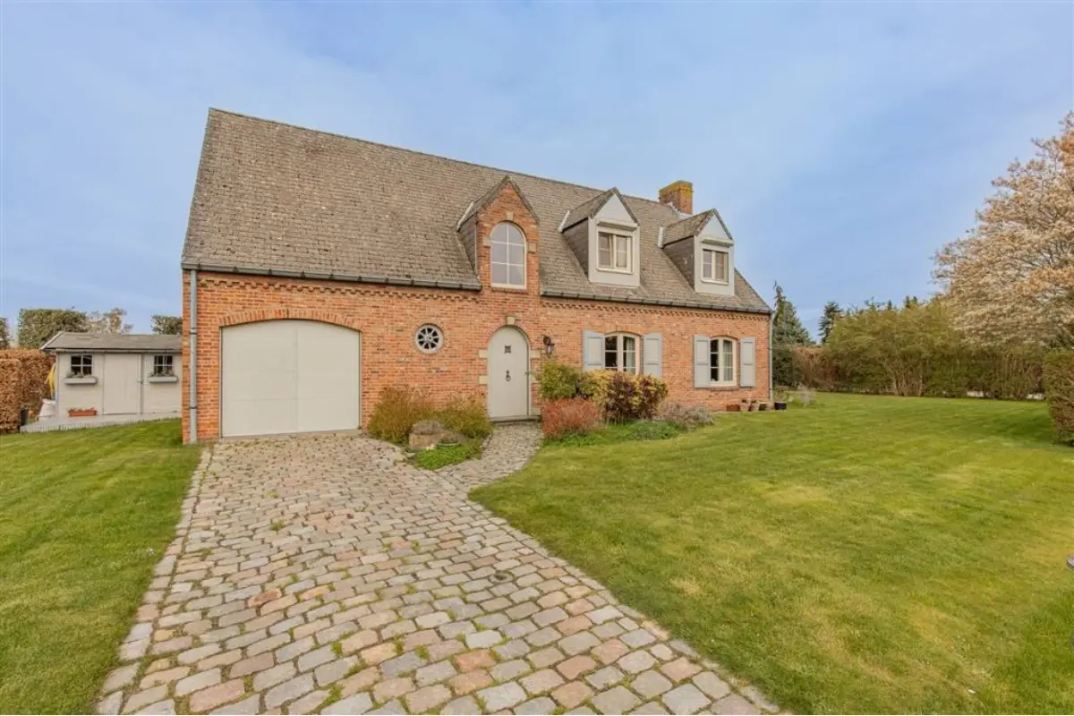 Huis te  koop in Kapelle-op-den-Bos 1880 535000.00€ 4 slaapkamers 188.00m² - Zoekertje 740819