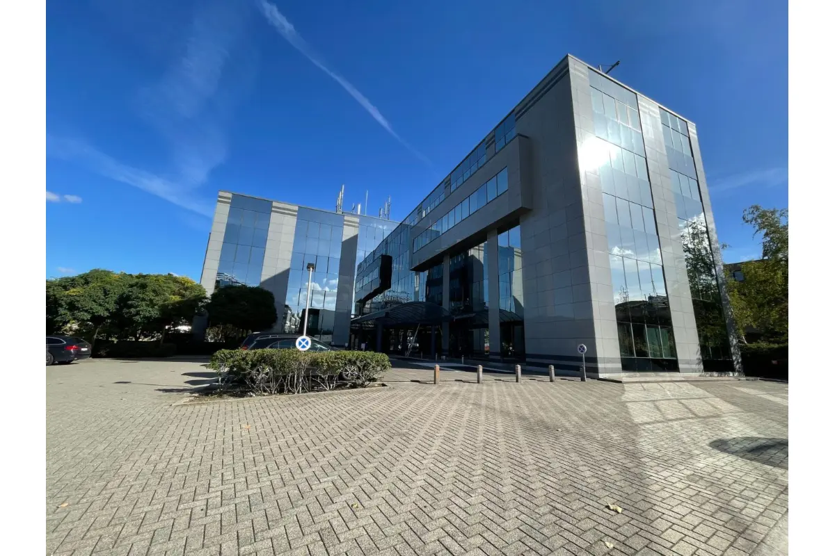 Commerce à louer à Diegem 1831 15046.00€  chambres 1570.00m² - Annonce 740849