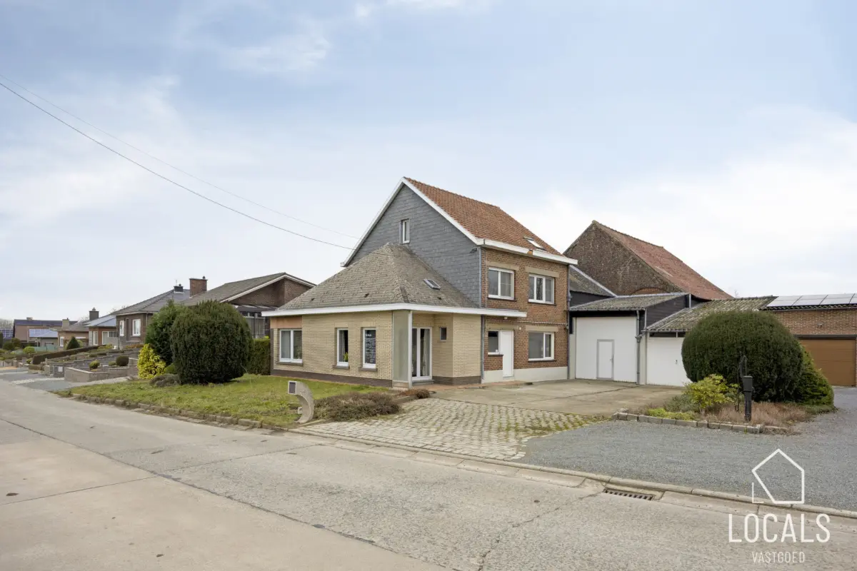 Huis te  koop in Gooik 1755 375000.00€ 6 slaapkamers 286.00m² - Zoekertje 740535