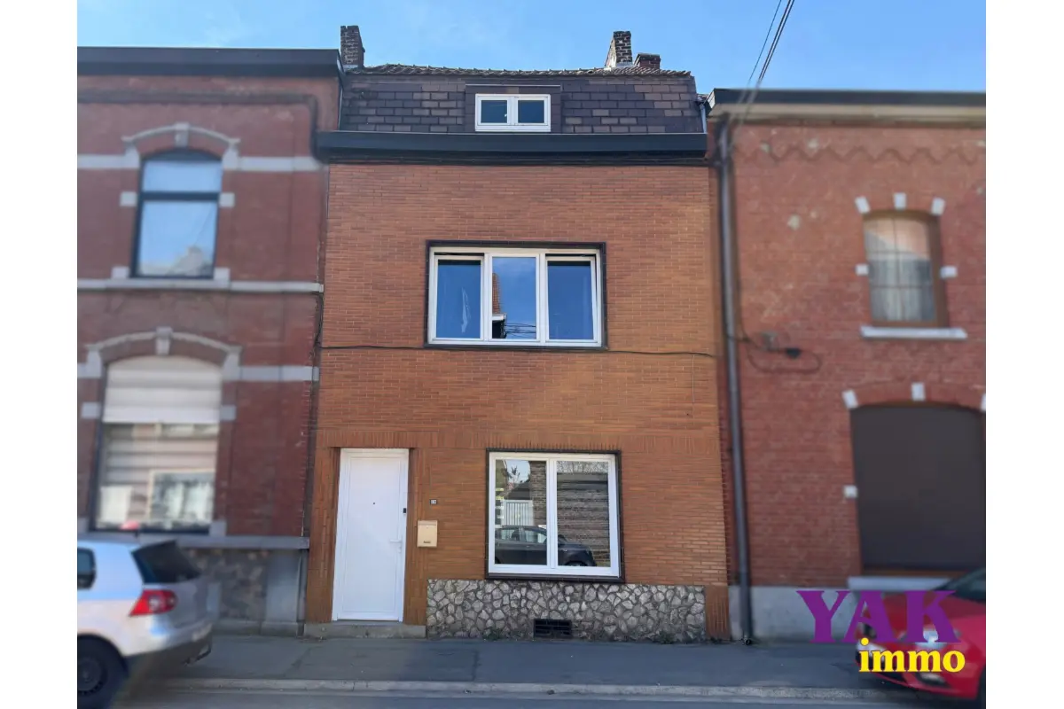 Huis te  in Gilly 6060 199000.00€ 2 slaapkamers 160.00m² - Zoekertje 741179