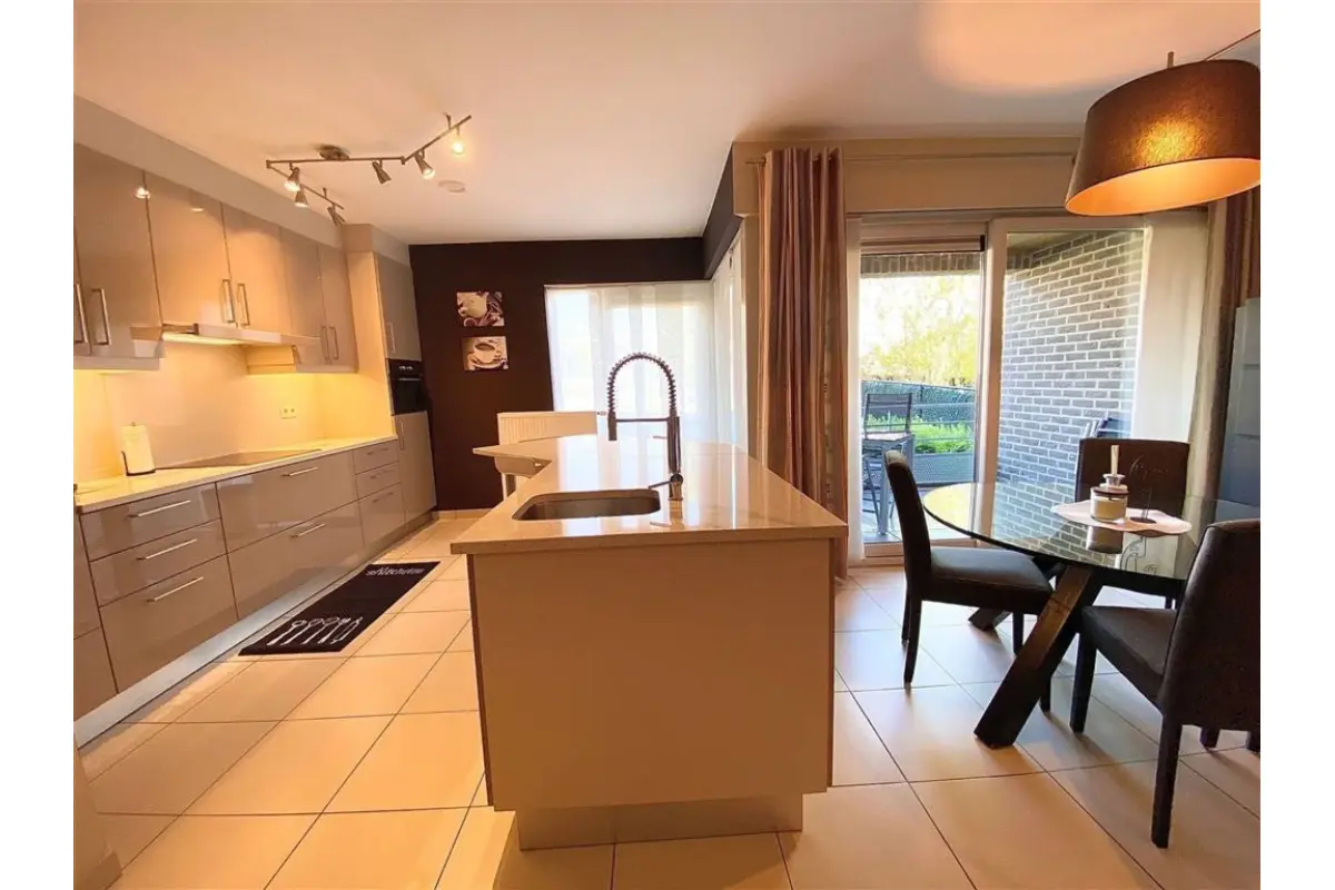 Appartement à louer à Sint-Stevens-Woluwe 1932 1490.00€ 2 chambres 96.00m² - Annonce 741753