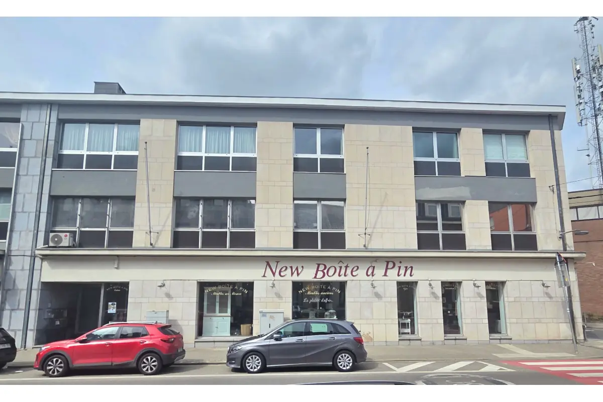 Commerce à vendre à Wavre 1300 490000.00€  chambres 341.00m² - Annonce 741878