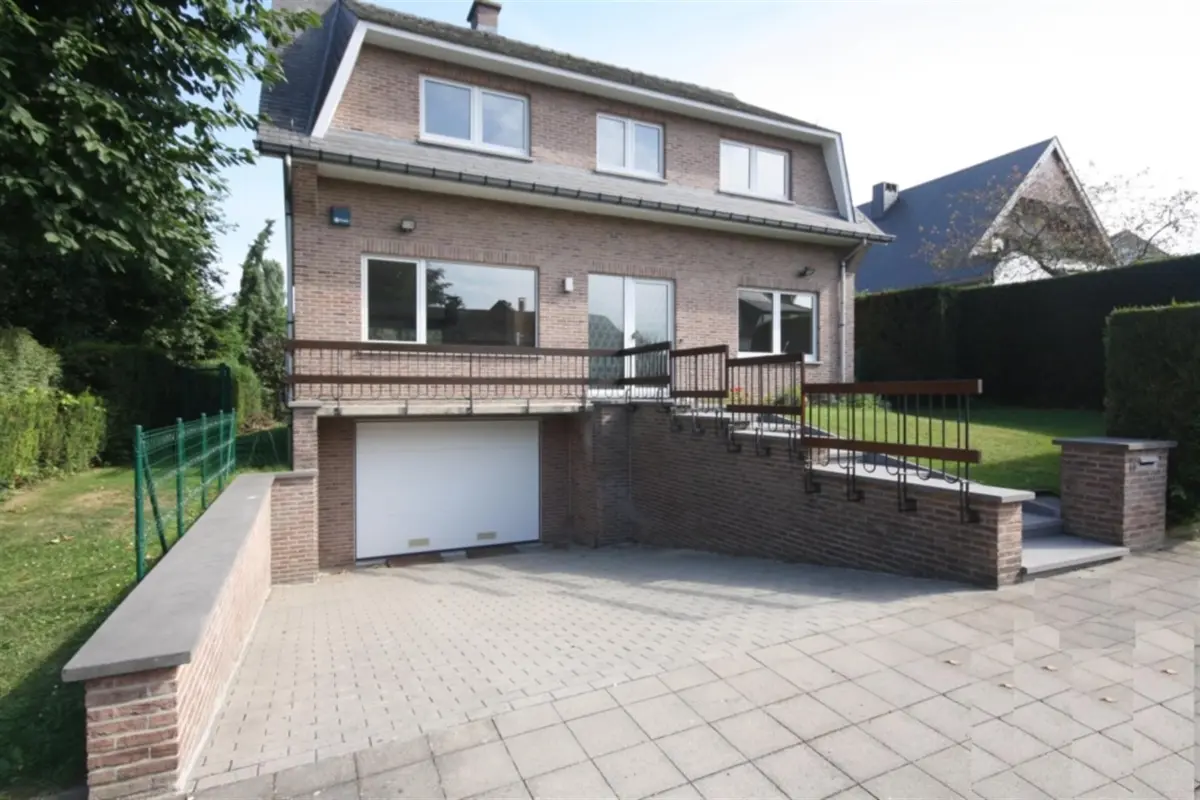 Maison à louer à Tervuren 3080 2100.00€ 4 chambres 368.00m² - Annonce 742544