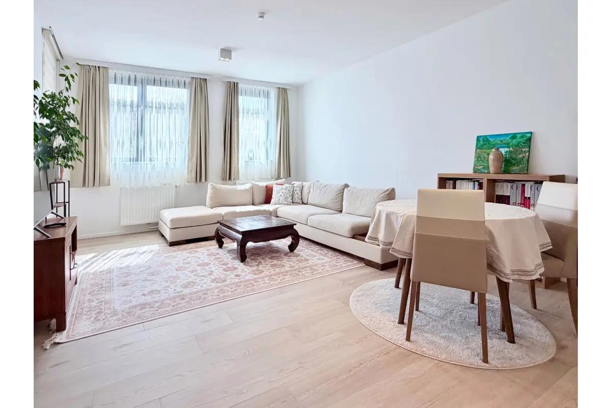 Appartement à  à Dave 5100 950.00€ 2 chambres 85.00m² - Annonce 742945