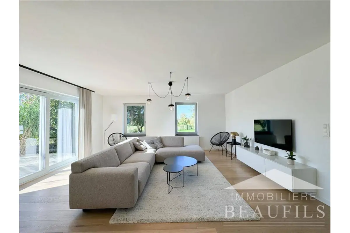 Huis te  in Arquennes 7181 1700.00€ 3 slaapkamers 193.00m² - Zoekertje 743829