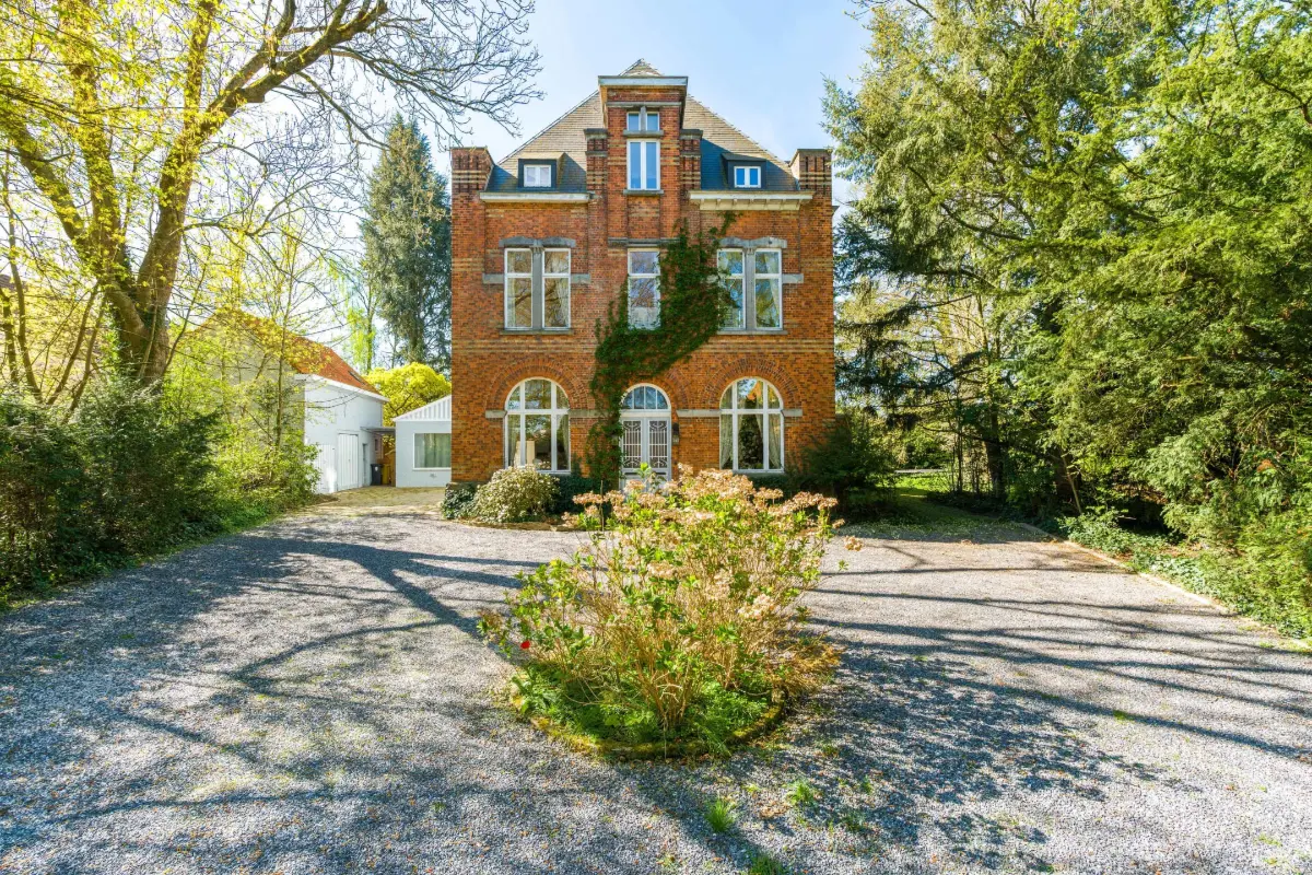 Huis te  koop in Rixensart 1330 950000.00€ 6 slaapkamers 405.00m² - Zoekertje 743611