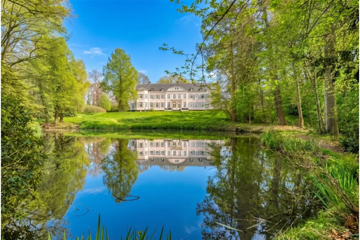 Huis te  koop in Lubbeek 3210 2885000.00€ 8 slaapkamers 1187.00m² - Zoekertje 745919