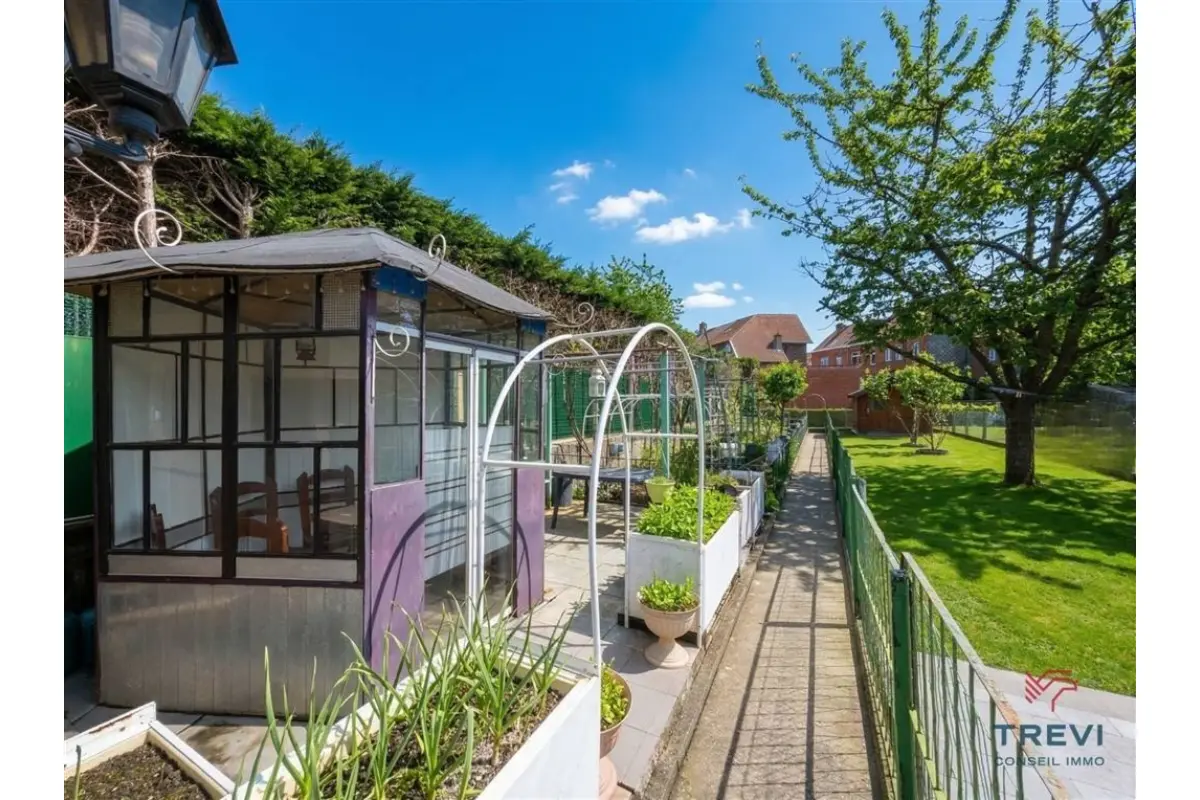Huis te  koop in Tubeke 1480 190000.00€ 2 slaapkamers 120.00m² - Zoekertje 746011