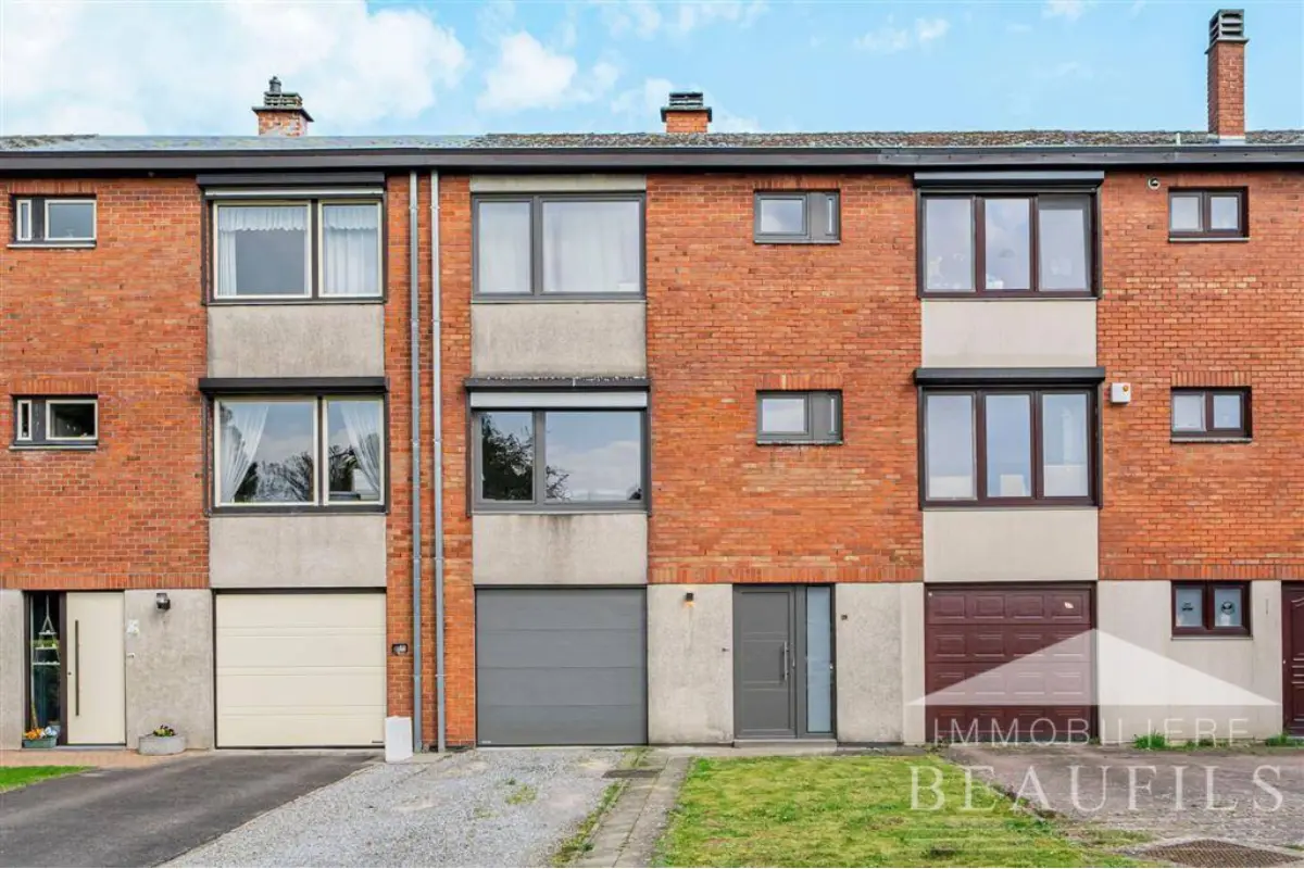 Huis te  koop in Nijvel 1400 335000.00€ 3 slaapkamers 146.00m² - Zoekertje 746392