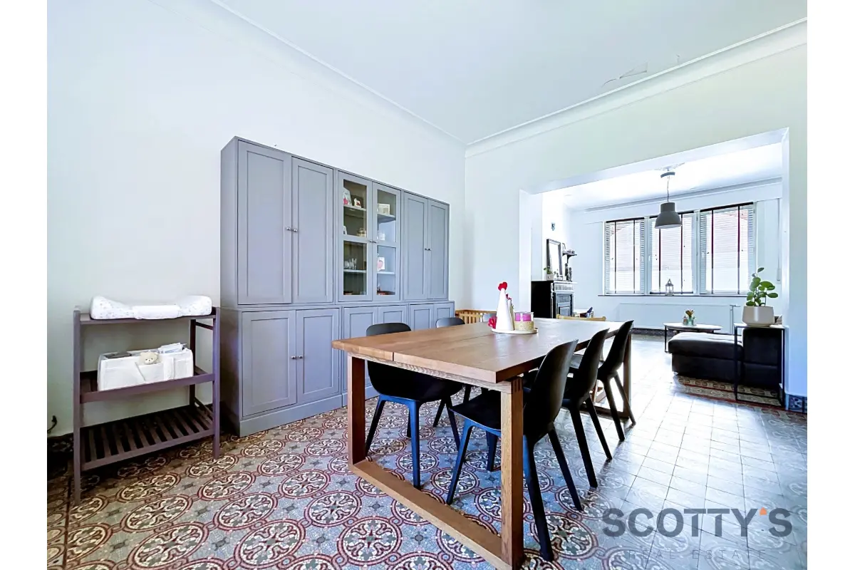 Huis te  koop in Dworp 1653 479000.00€ 3 slaapkamers 187.00m² - Zoekertje 746250