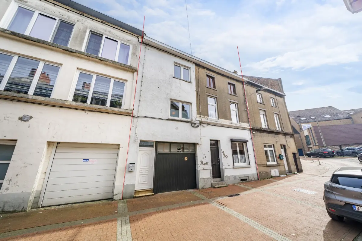 Huis te  in Gosselies 6041 90000.00€ 5 slaapkamers 125.00m² - Zoekertje 746533