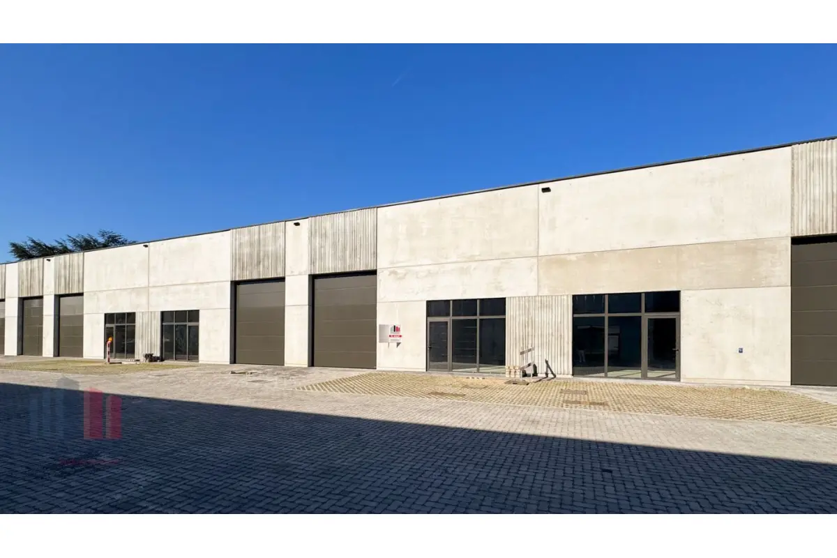Commerce à louer à Affligem 1790 3600.00€  chambres 480.00m² - Annonce 747382
