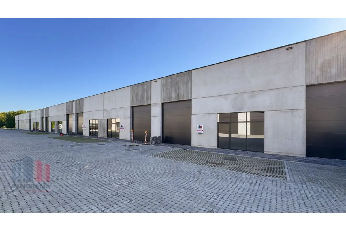 Handelszaak te  huur in Affligem 1790 5400.00€  slaapkamers 726.00m² - Zoekertje 747383