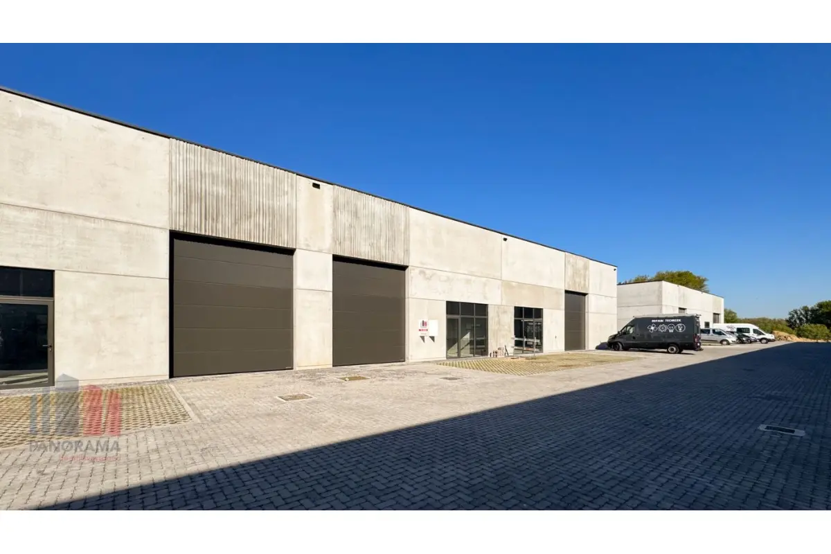 Commerce à louer à Affligem 1790 1800.00€  chambres 246.00m² - Annonce 747384