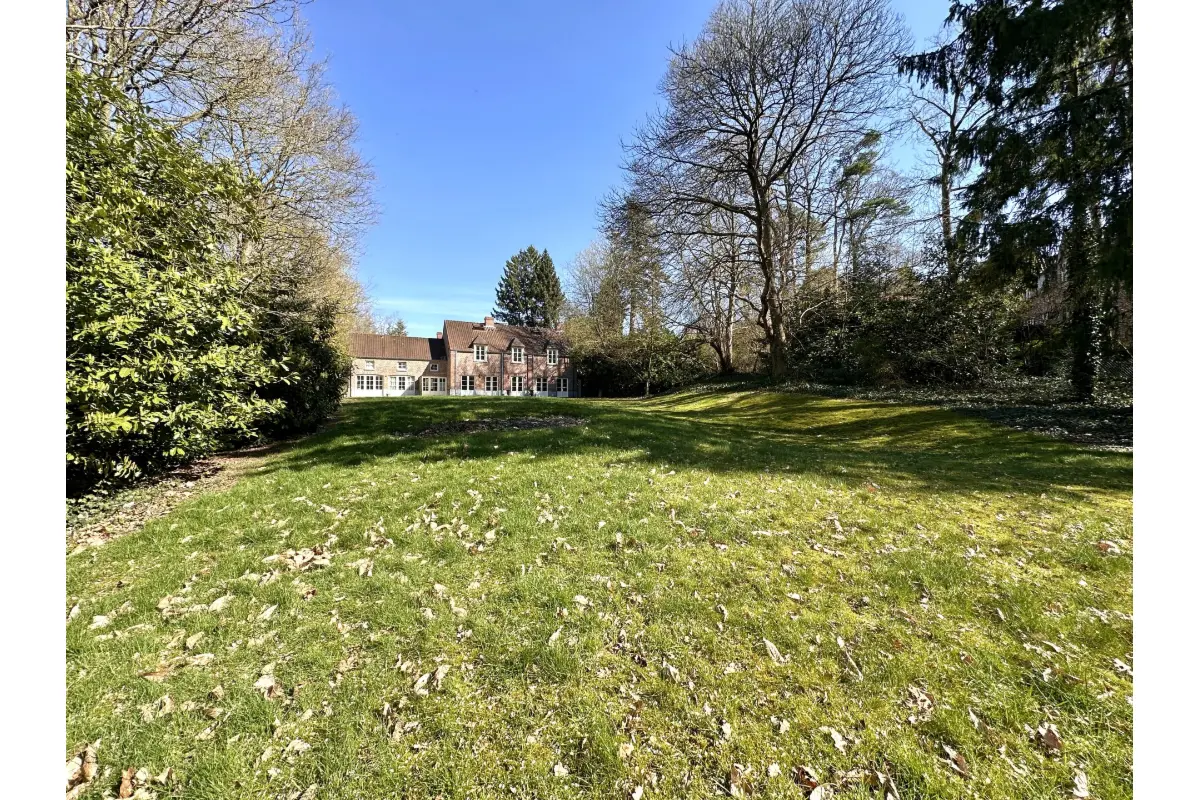 Maison à louer à Genval 1332 2500.00€ 4 chambres 269.00m² - Annonce 747238