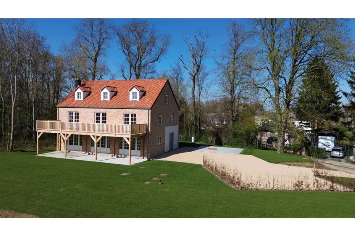 Huis te  koop in Geldenaken 1370 785000.00€ 4 slaapkamers 280.00m² - Zoekertje 746710