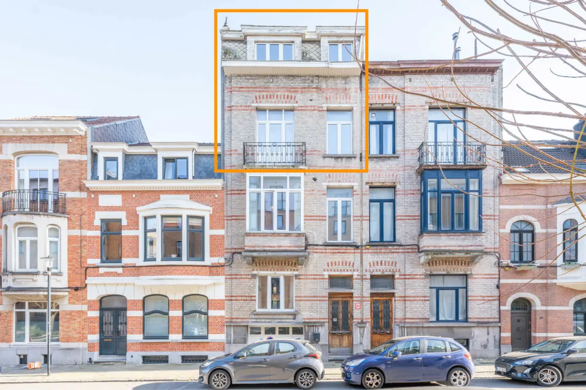 Appartement te  in Elsene 1050 385000.00€ 3 slaapkamers 150.00m² - Zoekertje 748087