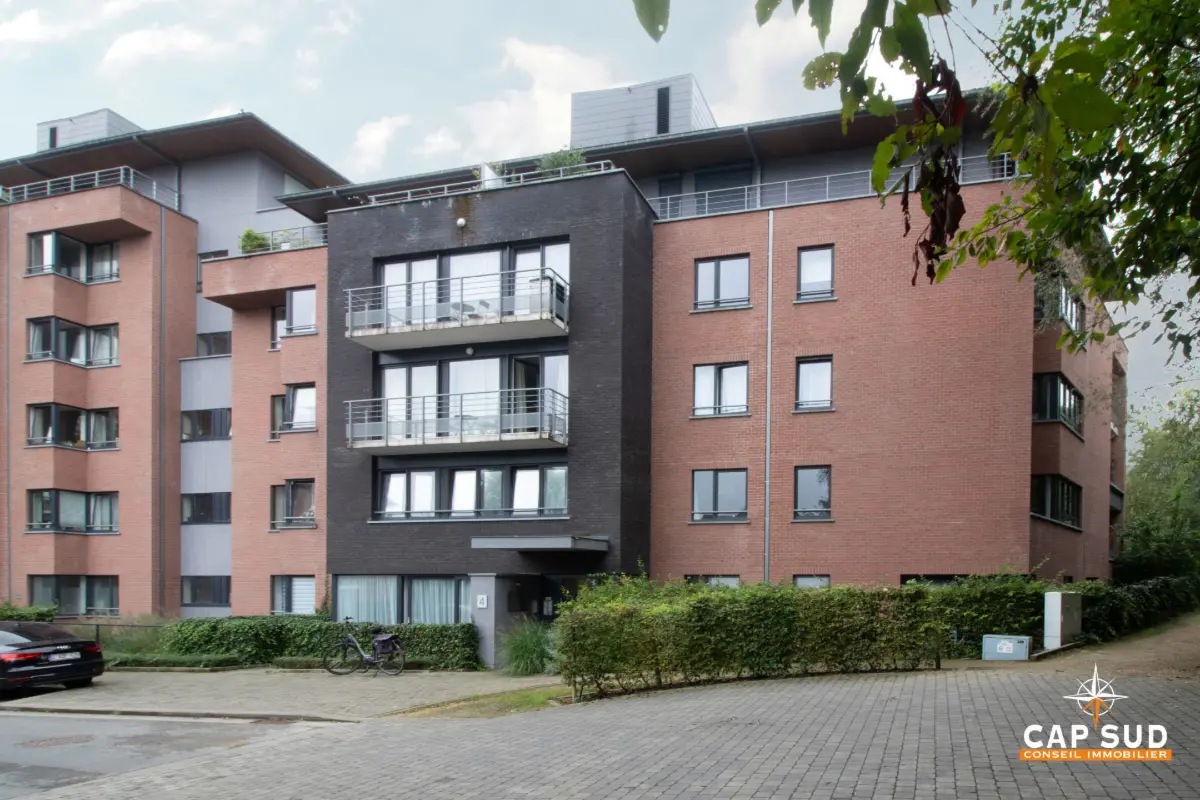 Appartement te  huur in Nijvel 1400 1100.00€ 2 slaapkamers 75.00m² - Zoekertje 747655