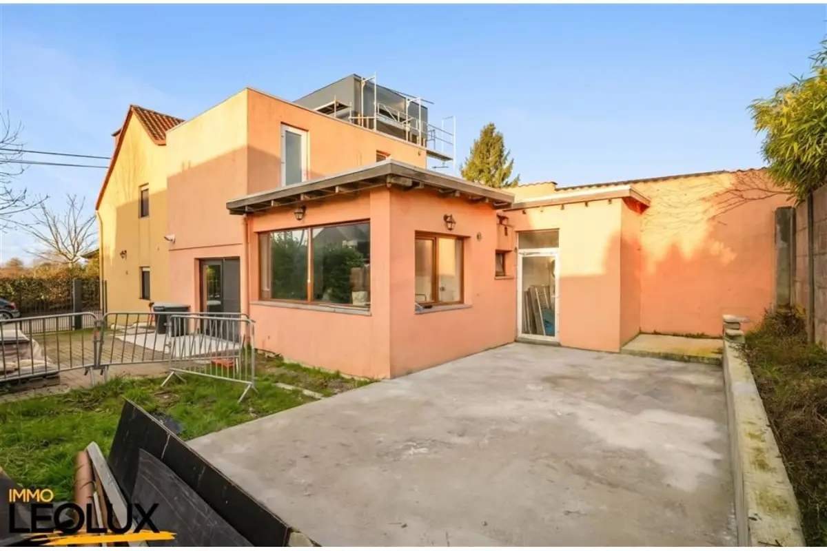 Huis te  koop in Asse 1730 449000.00€ 3 slaapkamers 170.00m² - Zoekertje 750291
