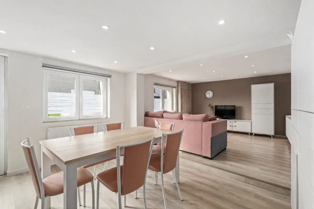 Huis te  koop in Opwijk 1745 275000.00€ 3 slaapkamers 90.00m² - Zoekertje 750859