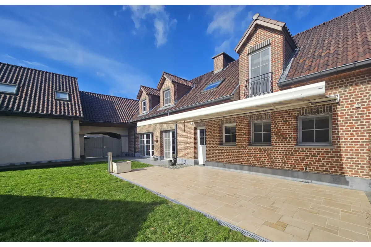 Huis te  koop in Opwijk 1745 699000.00€ 5 slaapkamers 310.00m² - Zoekertje 751192