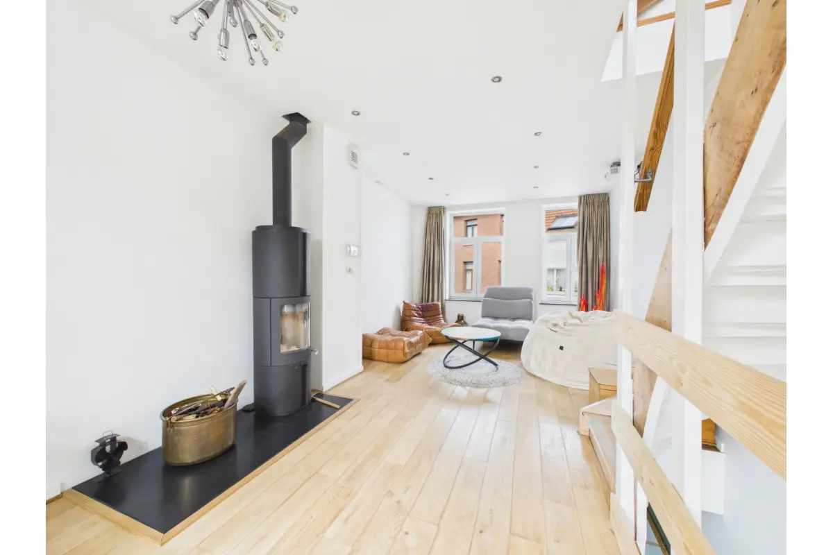 Huis te  in Ukkel 1180 559000.00€ 2 slaapkamers 107.00m² - Zoekertje 751214