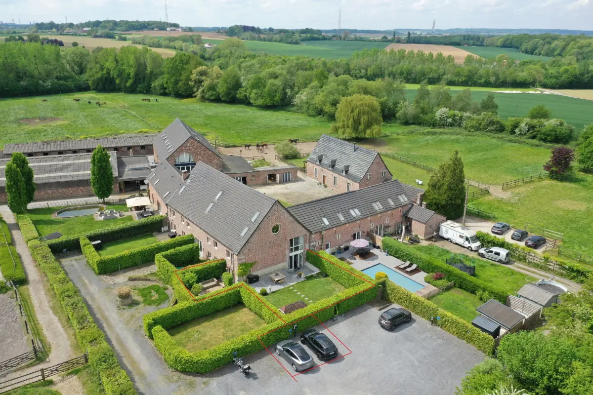 Duplex te  in Nijvel 1400 1600.00€ 4 slaapkamers 160.00m² - Zoekertje 751352