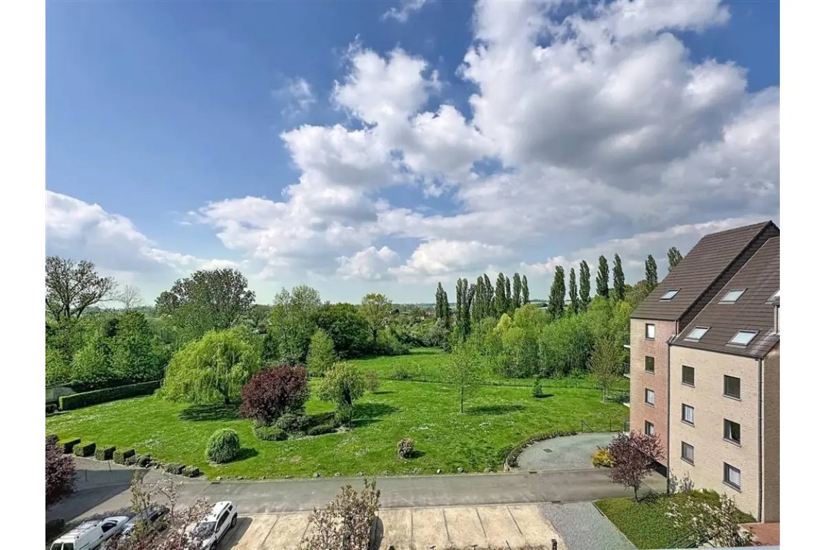 Appartement te  in 's-Gravenbrakel 7090 299000.00€ 4 slaapkamers 126.00m² - Zoekertje 752484