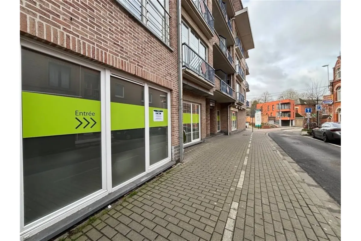 Commerce à  à Tubize 1480 1600.00€  chambres 53.00m² - Annonce 752439