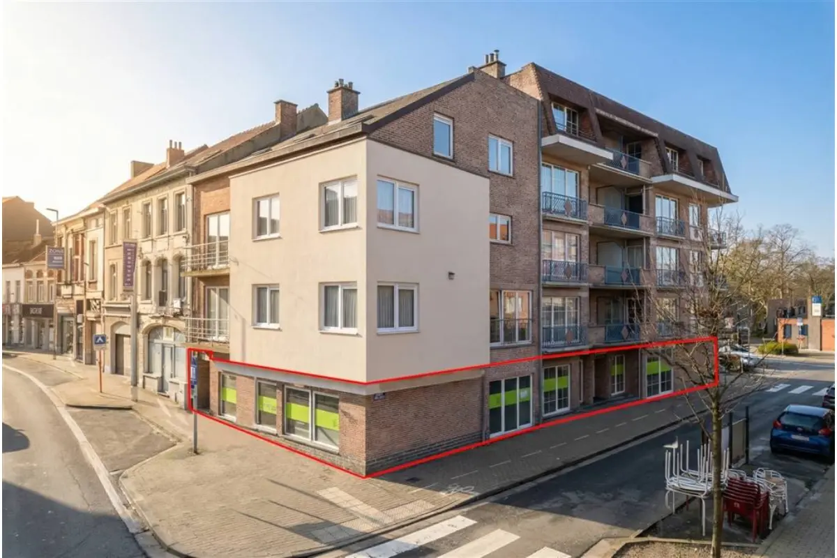 Commerce à  à Tubize 1480 2600.00€  chambres 112.00m² - Annonce 752438
