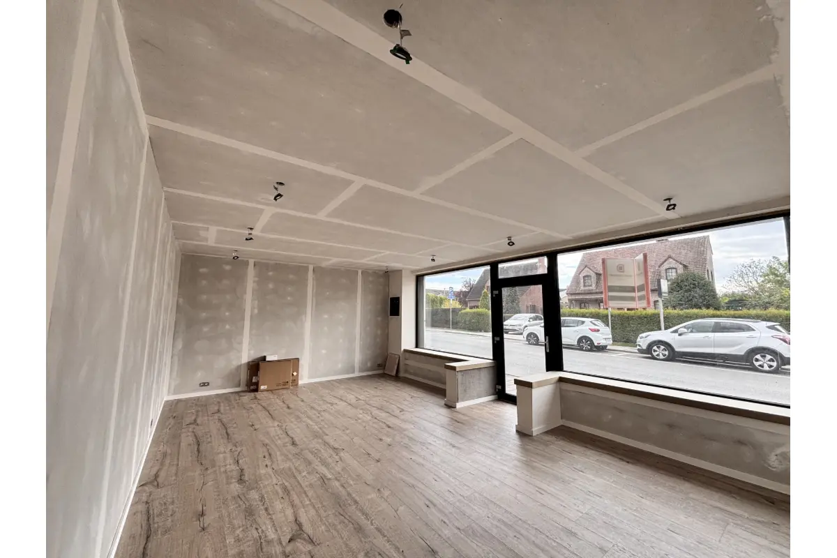 Handelszaak te  in Manage 7170 600.00€  slaapkamers 45.00m² - Zoekertje 751693