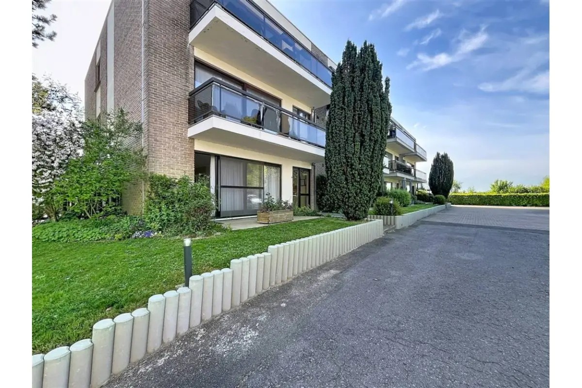 Appartement te  huur in Mont-Saint-Guibert 1435 950.00€ 2 slaapkamers 81.00m² - Zoekertje 751671