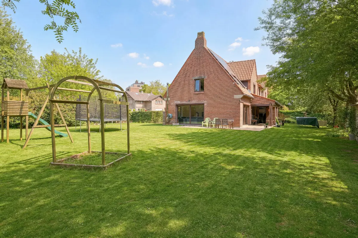 Maison à vendre à Wezembeek-Oppem 1970 920000.00€ 4 chambres 232.00m² - Annonce 753010