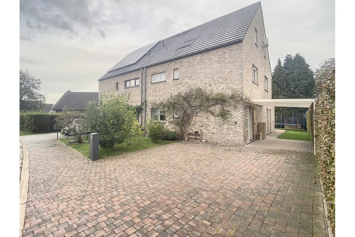 Huis te  huur in Tervuren 3080 2450.00€ 4 slaapkamers 227.00m² - Zoekertje 752915