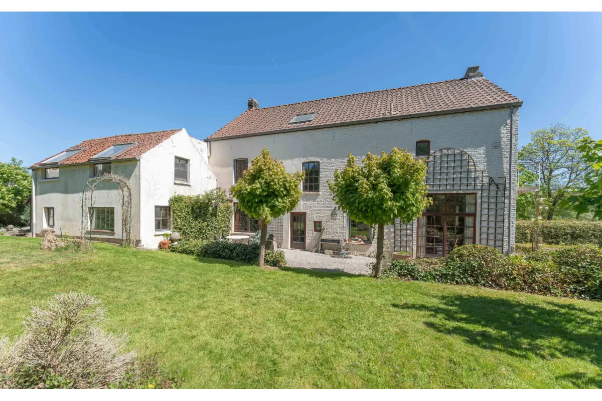 Huis te  koop in Lasne 1380 635000.00€ 5 slaapkamers 330.00m² - Zoekertje 753249