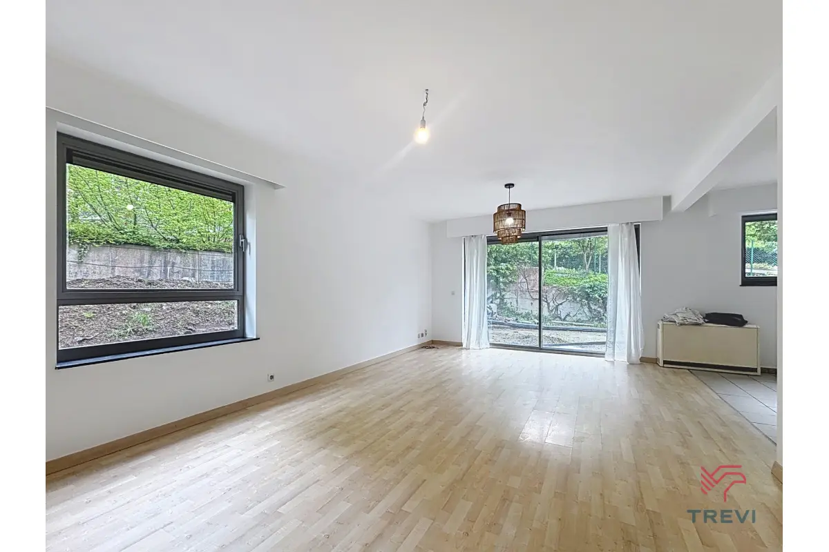 Appartement te  huur in Eigenbrakel 1420 1000.00€ 2 slaapkamers 90.00m² - Zoekertje 753583