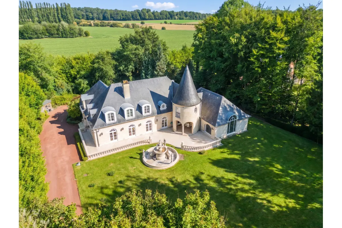 Huis te  koop in Waterloo 1410 2290000.00€ 5 slaapkamers 630.00m² - Zoekertje 754850