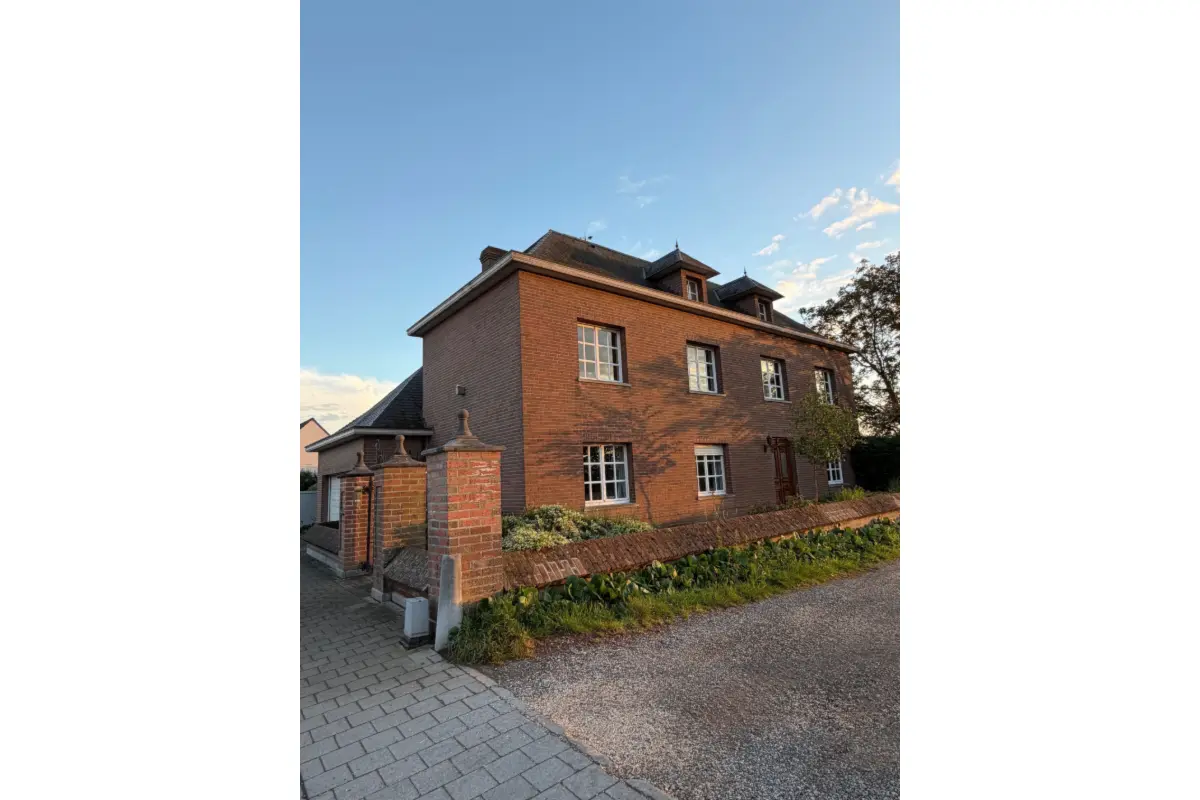 Huis te  koop in Sint-Katherina-Lombeek 1742 589000.00€ 5 slaapkamers 275.00m² - Zoekertje 755090