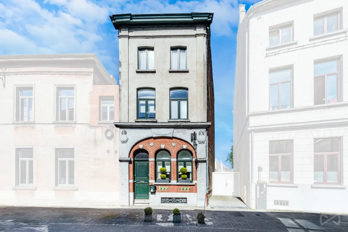 Huis te  koop in Nijvel 1400 535000.00€ 5 slaapkamers 200.00m² - Zoekertje 754237