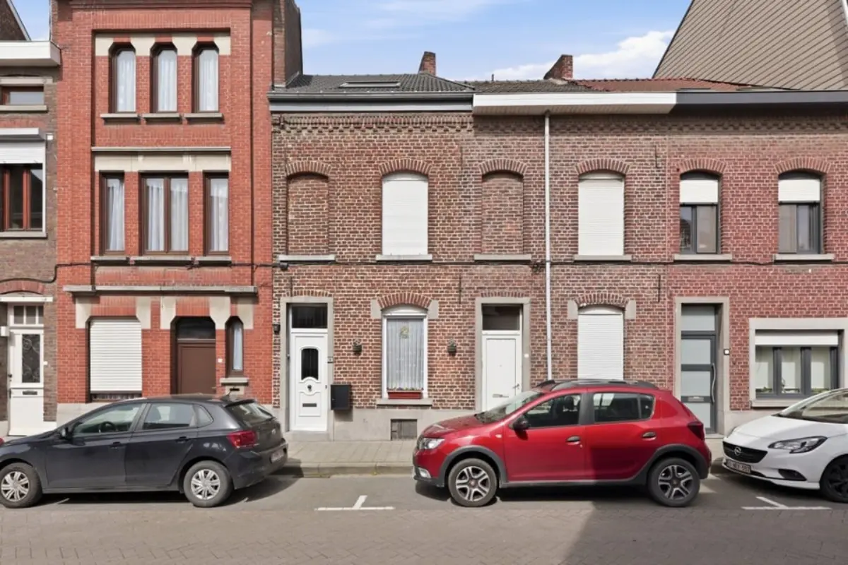 Huis te  koop in Tienen 3300 170000.00€ 3 slaapkamers 126.00m² - Zoekertje 755113