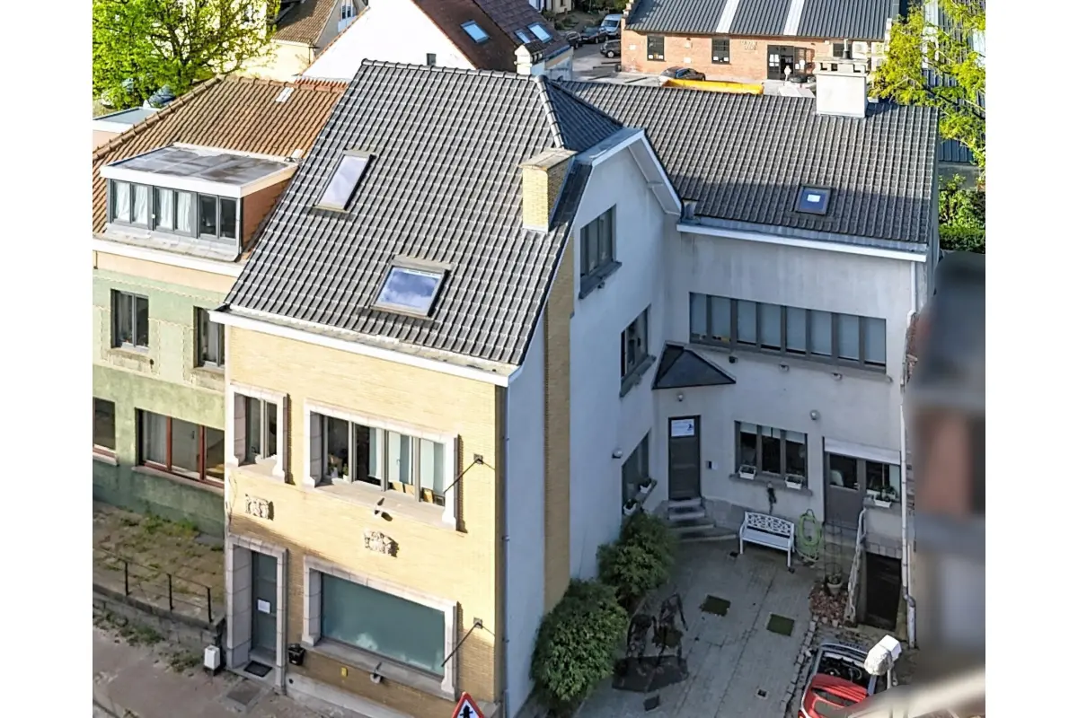Appartementsgebouw te  in Sint-Genesius-Rode 1640 620000.00€  slaapkamers 286.00m² - Zoekertje 754853