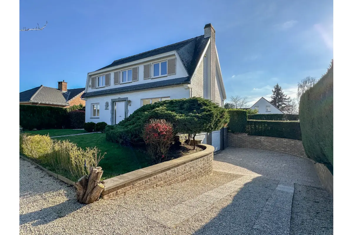Huis te  huur in Waterloo 1410 2250.00€ 4 slaapkamers 200.00m² - Zoekertje 754228