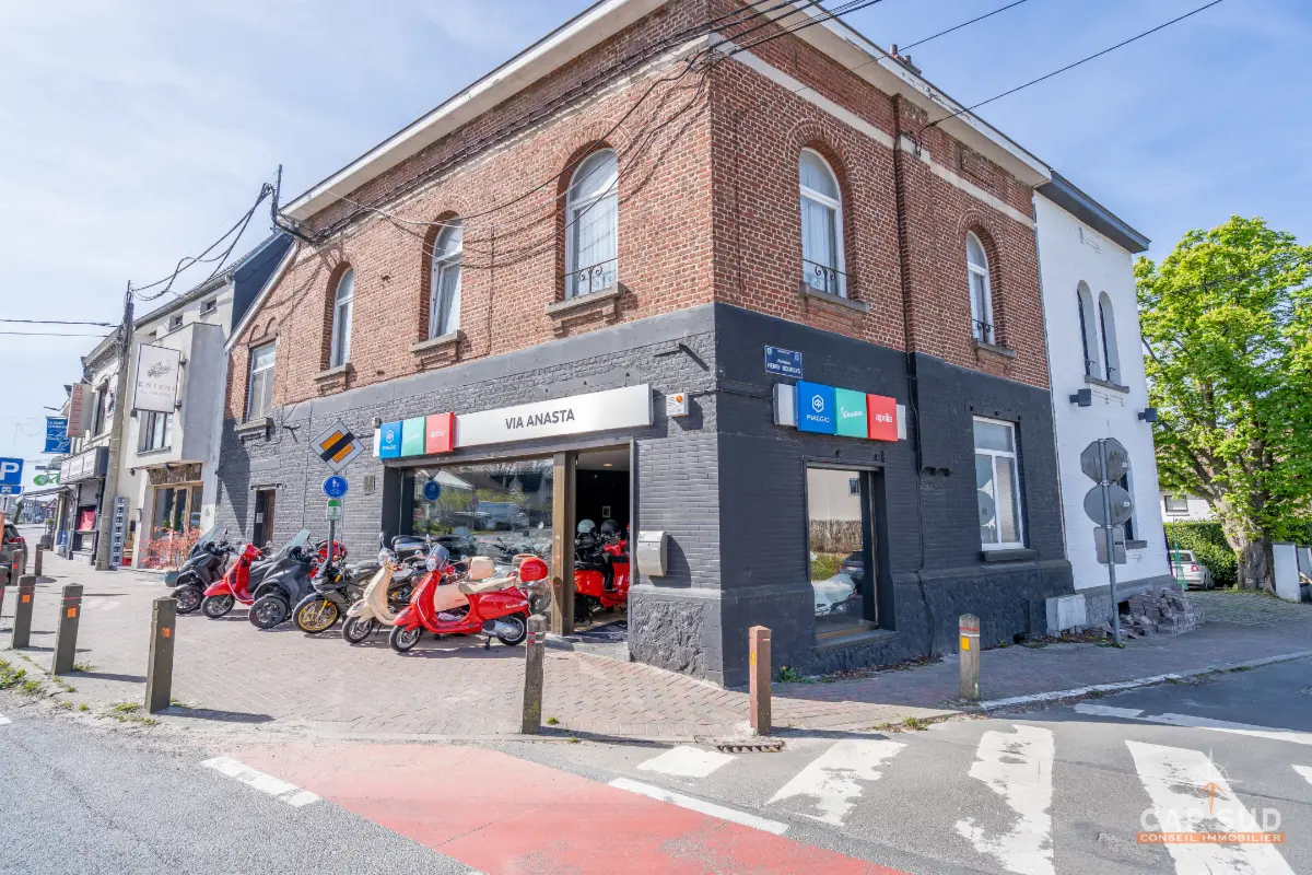 Handelszaak te  in Waterloo 1410 1600.00€  slaapkamers 85.00m² - Zoekertje 755785