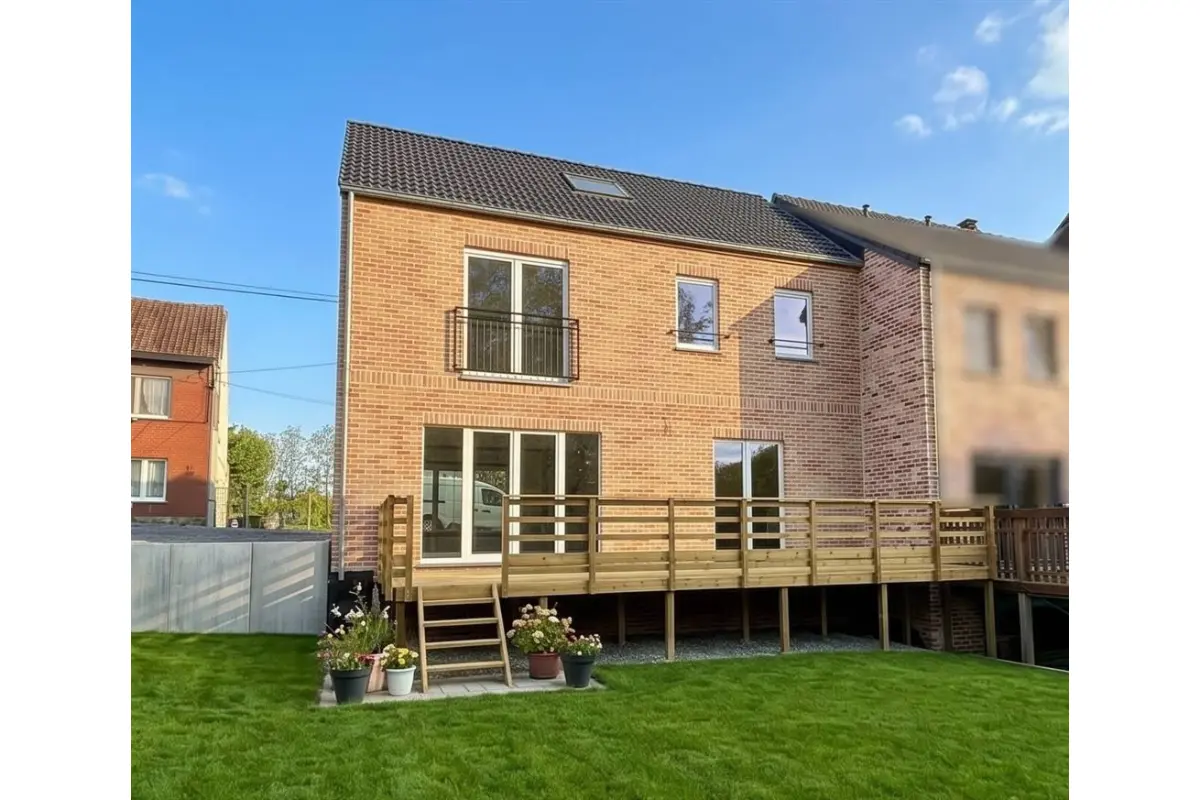 Huis te  koop in Clabecq 1480 370000.00€ 4 slaapkamers 160.00m² - Zoekertje 755886