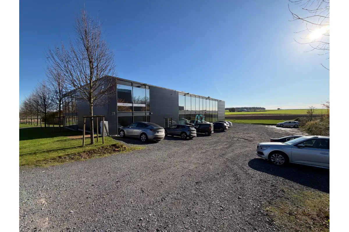 Handelszaak te  in Nijvel 1400 500.00€  slaapkamers 50.00m² - Zoekertje 755650