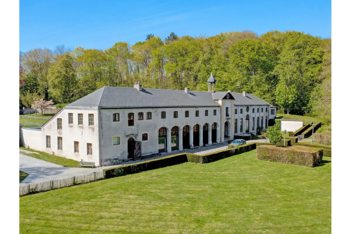 Huis te  koop in Neerijse 3040 1950000.00€ 6 slaapkamers 526.00m² - Zoekertje 755231